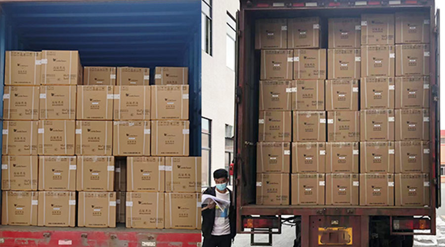 集裝箱裝柜進(jìn)行時(shí)！金環(huán)電器客戶迷你洗衣機(jī)順利發(fā)貨！