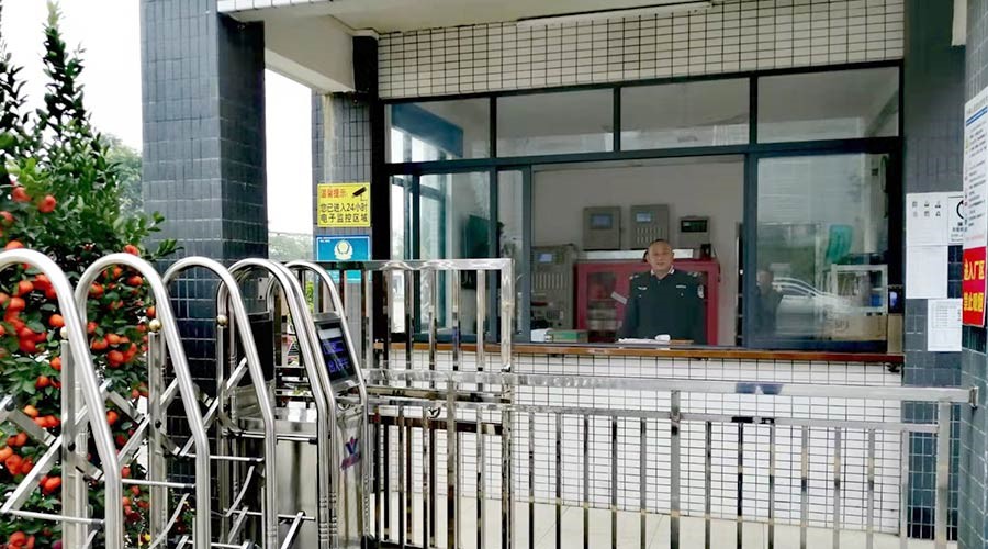 擔(dān)當(dāng)與責(zé)任！金環(huán)電器保安春節(jié)堅(jiān)守崗位